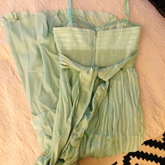 BCBGMaxAzria “Alicia” Silk Green Sash Gown - Picture 6 of 7